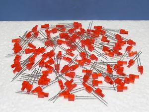 RFT VQA19 Dreieck Symbol LED Rot 3x4x4mm Lot mit 100 Stück - Bild 1 von 3
