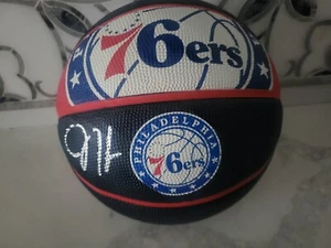 James Harden signiert Spalding 76ers Basketball mit Beckett Hologramm (RAR) - Bild 1 von 7