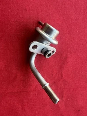 REGULADOR DE PRESIÓN DE COMBUSTIBLE OEM PARA MAZDA 323 626 2.0 FS-DE 98-03 195300-3511 Foto 1 de 2