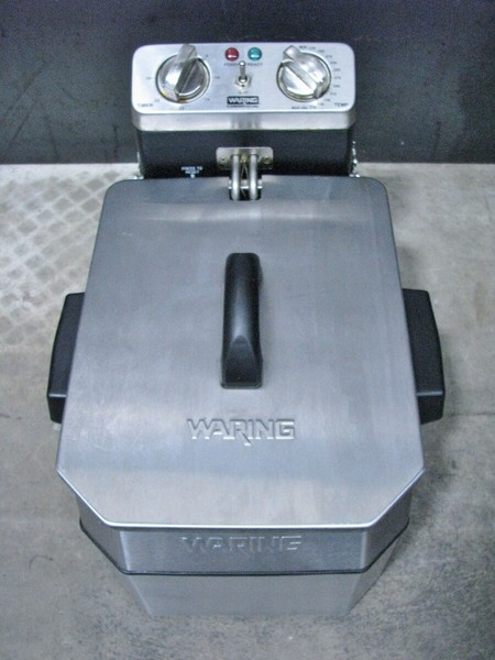 waring Pro 12 cup coffee maker model WC1000 stainless hot water carafes warm pla Photo Related