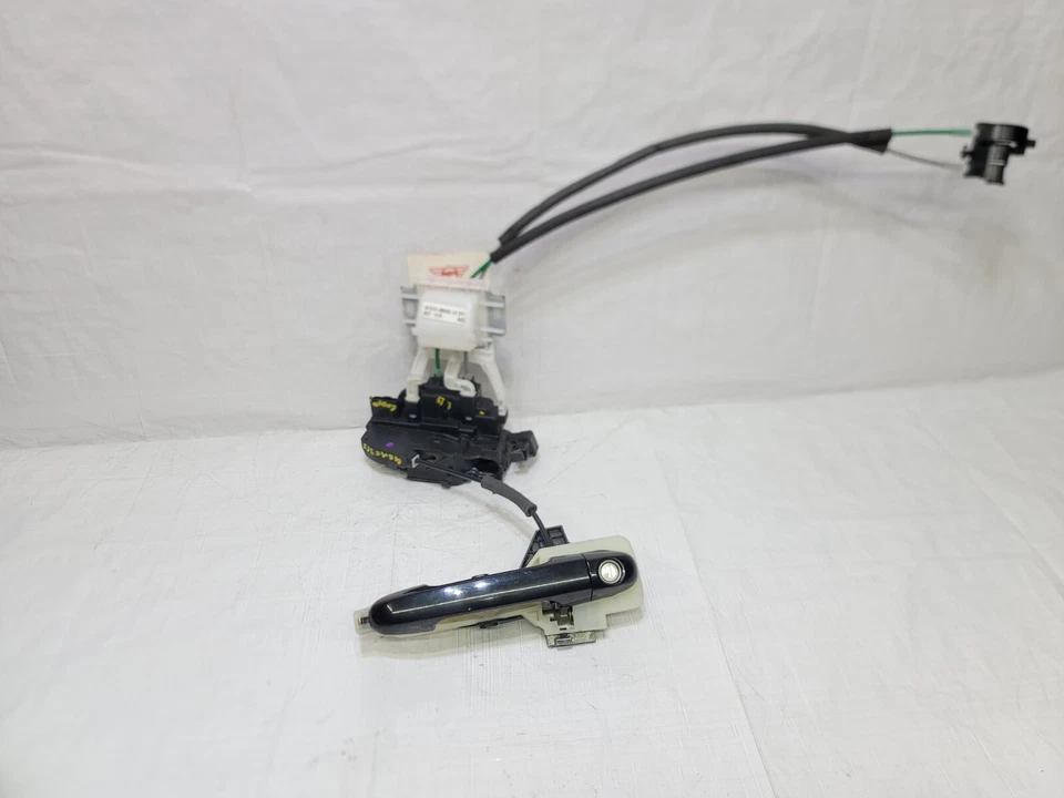 Actuador de cierre de puerta delantero izquierdo Hyundai Genesis 2013-2016 cupé con manija Foto 1 de 4