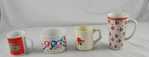 Lote de 4 tazas de colección Happy Holidays Celebrate Rose Heart C3P45 - Imagen 1 de 1
