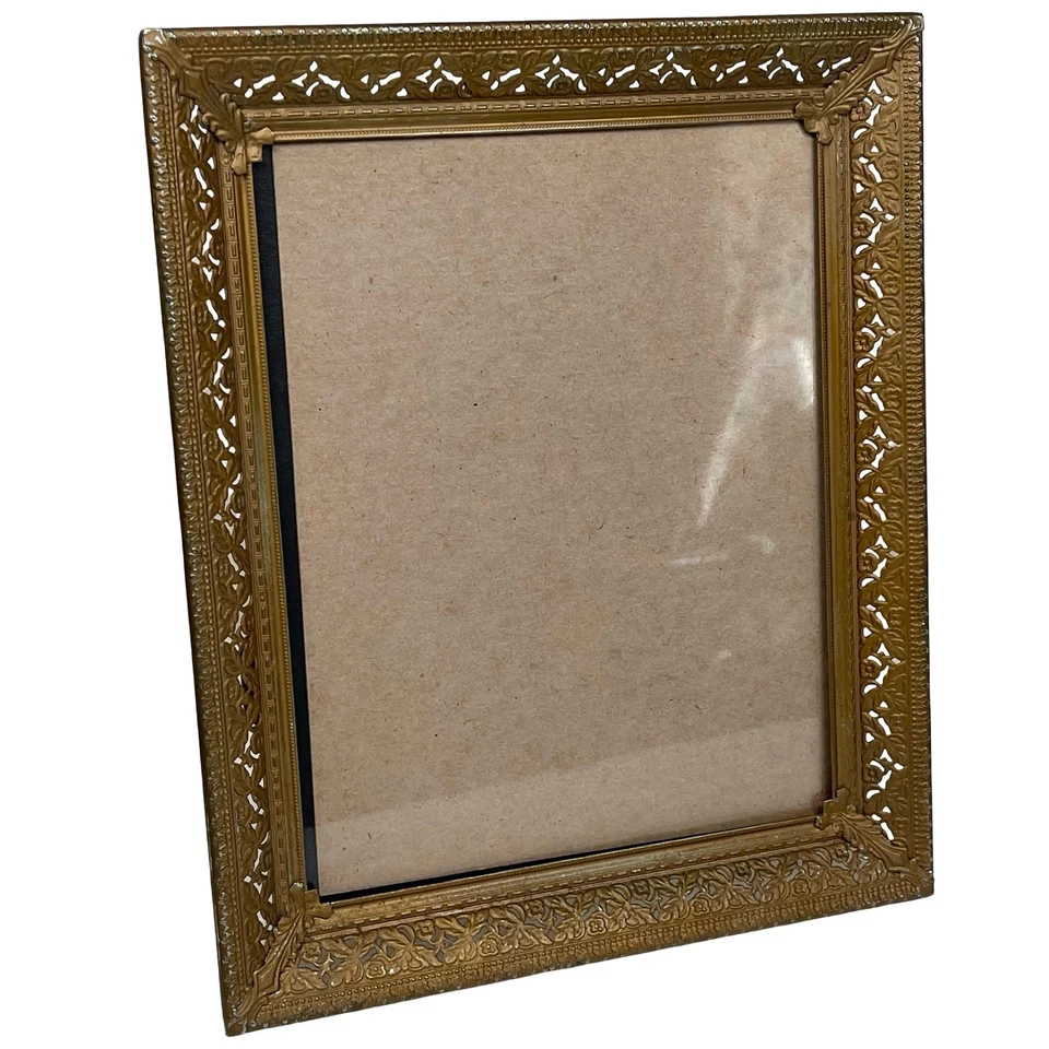 Marco de fotos de mesa de filigrana tono dorado ornamentado vintage Hollywood Regency MCM Foto 1 de 4