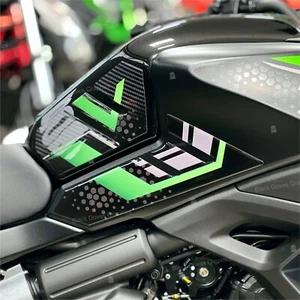 Adesivi 3D Protezione Fiancate Serbatoio Compatibili Kawasaki Versys 650 2022 - Imagen 1 de 6