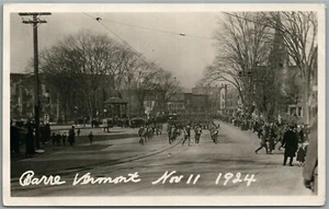 BARRE VT 1924 STREET SCENE PARADE ANTIQUE REAL PHOTO POSTCARD RPPC - Picture 1 of 2