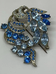 Vintage Beautiful Blue Rhinestone 3D Silver-Tone Wire Brooch Pin Branded Retro - Picture 1 of 16
