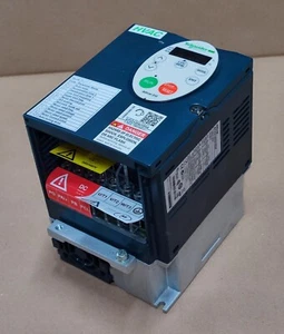 ATV212HU15N4 NEU Schneider Altivar 61 1,5 kW,2PS 380/480V Sehr guter Zustand - Bild 1 von 9