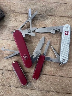 Lote navajas suizas Foto 1 de 4