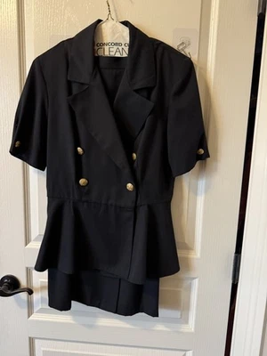 New Clues Collections New York Paris Women’s Black 2 Piece Skirt Suit Sz 8 - Image 1 of 4
