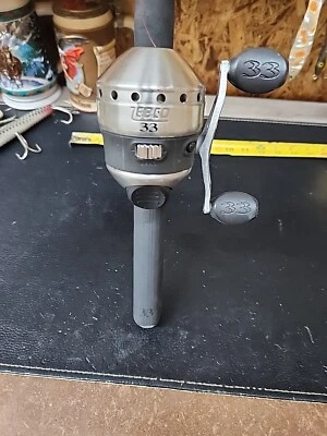 Zebco 33 Dock Pistol Spin Cast Combo - Image 1 of 4