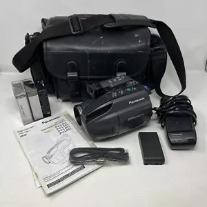 Panasonic PV-L501D Palmcorder Palmsight VHS-C Camcorder Video Camera w/ Extras - Picture 1 of 17