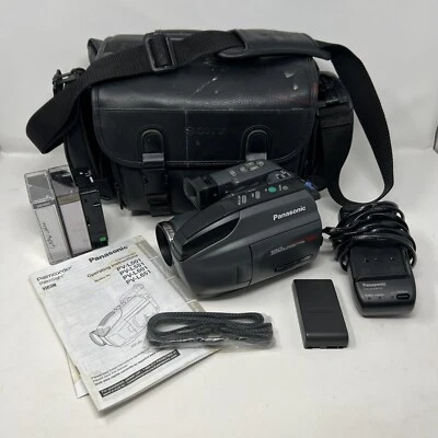 Panasonic PV-L501D Palmcorder Palmsight VHS-C Camcorder Video Camera w/ Extras - Image 1 of 4