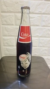 SPRINGTIME IN ATLANTA 1984 GEDENKMÜNZE 10 Unzen Cola Flasche nie geöffnet - Bild 1 von 5