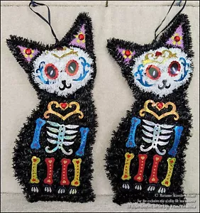 2 NEW HALLOWEEN TINSEL SUGAR SKULL CAT DAY OF THE DEAD WALL WINDOW DOOR DECOR - Picture 1 of 1