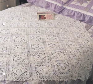 Annie's Crochet Afghan DAISY-MAY Tablecloth Pattern Leaflet - Picture 1 of 3