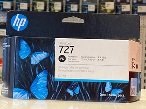 Cartucho original HP 727 foto negro B3P23A para T920 T1500 serie T2500 03/2026 - Imagen 1 de 3