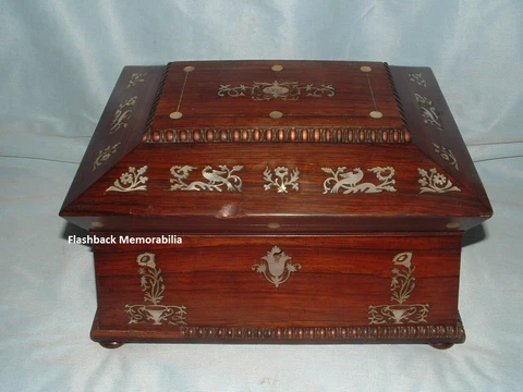 Antique MOTHER OF PEARL Jewelry / Sewing Box WOODEN Green Felt VICTORIAN ERA Cover