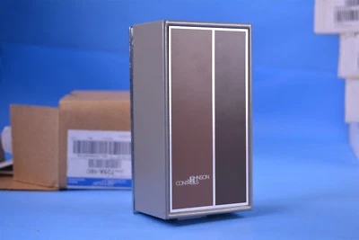 Johnson Controls Two Stage Room Thermostat SPDT P/N: T25A-16C - Image 1 of 4