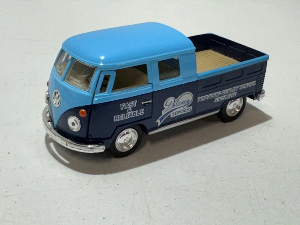 KINSMART PULLBACK VOLKSWAGEN 1963 BUS DOUBLE CAB PICKUP DELIVERY SERVICE 1/32 - Image 1 of 4
