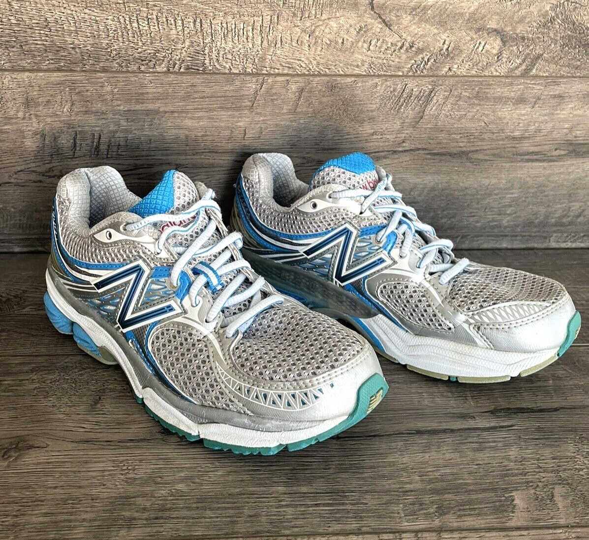New Balance Geometric Lace Up Athletic Shoes for Women for New Balance Geometric Lace Up Athletic Shoes for Women for