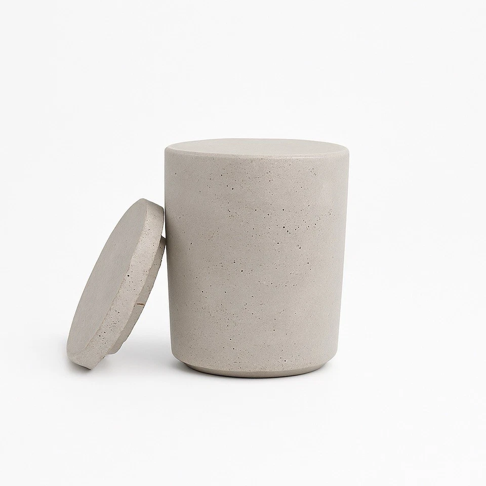 Contenedor de hormigón cincelado artesanal    Foto 1 de 3