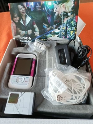 TELEFONO CELLULARE NOKIA 5300 ROSA ORIGINALE VINTAGE DA COLLEZIONE IMMACOLATO - Immagine 1 di 4