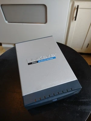 Linksys Cisco RV042 V1.1 Dual Wan VPN Router 10/100 Ports UNTESTED No Adapter - Image 1 of 4