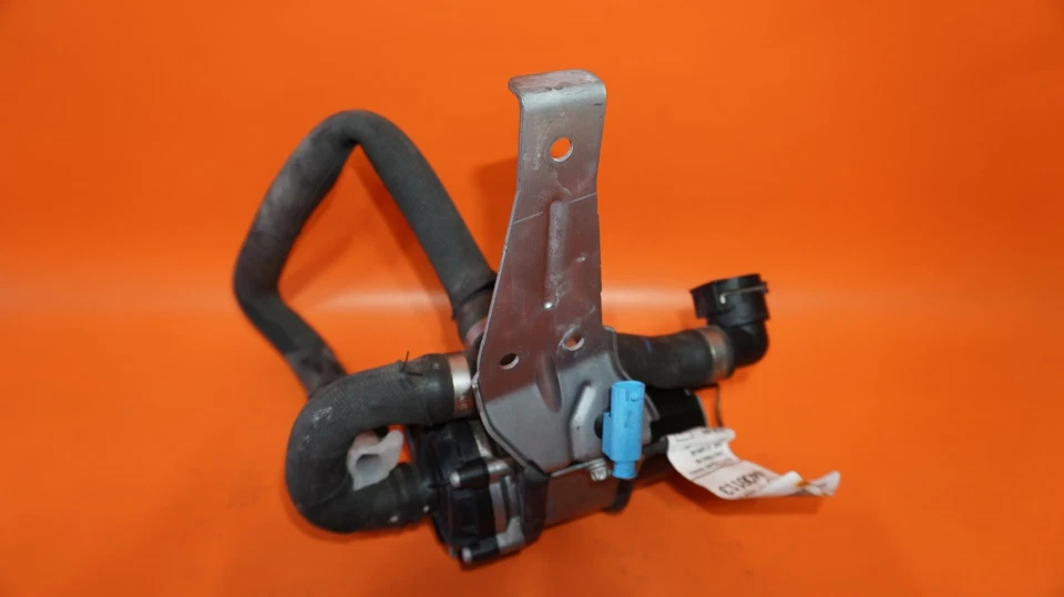 MERCEDES BENZ E400 BOMBA DE AGUA AUXILIAR 2015 2016 2017 2018 A000 500 0386 OEM Foto 1 de 4