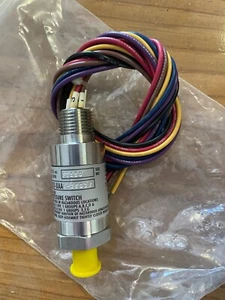 SIGMA-NETICS 703UAAR 703-UAA 703-UAAR-2500 FIXED PRESSURE SWITCH - Picture 1 of 4