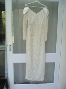 WEDDING DRESS - CREAM - VINTAGE - SIZE 6-8 EXCELLENT CONDITION - Picture 1 of 18