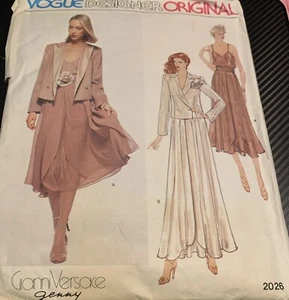 VOGUE 2026 DESIGNER ORIGINAL Gianni Versace PATTERN 10 uncut VINTAGE Camisole - Picture 1 of 6