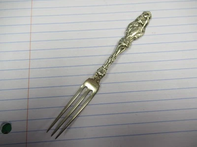 Pat 1902 Whiting Sterling Lily 3 dentes garfo de morango script C monograma bom!!! - Imagem 1 de 4