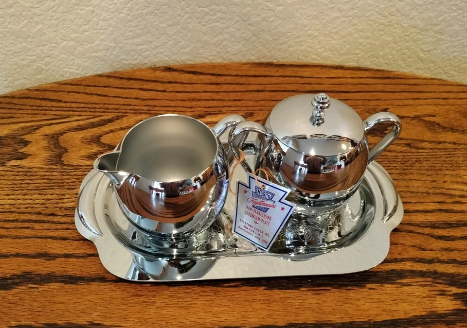 Juego de 3 azucareros y crema Keystoneware vintage con bandeja cromada Foto 1 de 4