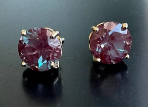 14K YELLOW GOLD AND LAB-CREATED ALEXANDRITE STUD EARRINGS - Picture 1 of 8