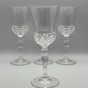 Set of 4 Vintage Clear Swirl Tapered Wine Glasses 8" Tall - Picture 1 of 10
