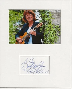 Isla St Clair music signed genuine authentic autograph signature AFTAL 73 COA - Picture 1 of 1