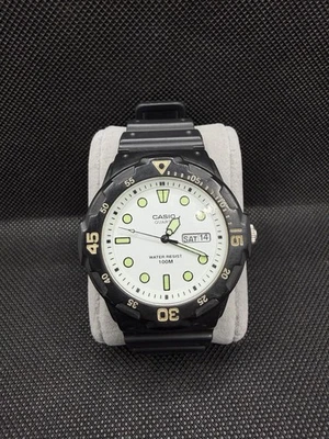 Casio MRW-200H-7EV White Dial Diver Watch 100M Quartz – Works Great - Image 1 of 4