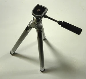 Targus TG-42TT Tripod 9 1/2" - Picture 1 of 5