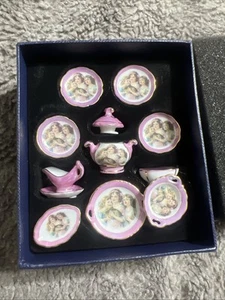 REUTTER PORZELLAN TEESERVICE GOLDRAND Puppenhaus MINIATUR Servierset Sauciere - Bild 1 von 1