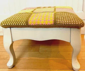 Vintage Handmade Wool Needlepoint Patchwork Footstool Wood Stool Pink Green - Picture 1 of 7