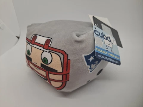Cub'd Collectibles New England Patriots Football Player Plush w/tags Cover