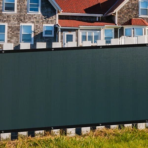 Schermo per recinzione privacy 6 piedi x 50 piedi resistente rete ombreggiante per giardino - Foto 1 di 24