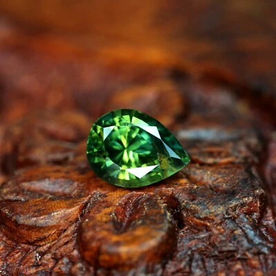 Certified 1.23cts Natural Green Sapphire SI Clarity Madagascar Pear 7x5.4mm   - Image 1 of 4