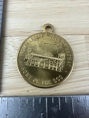 De colección - 11/4" Indianapolis Motor Speedway Casa de los 500, Llavero Medallón Foto 1 de 2