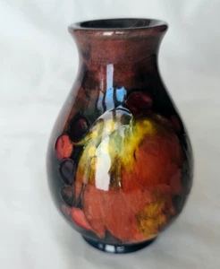 Gorgeous Flambe Moorcroft vase, signed - Picture 1 of 7