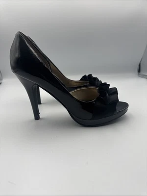 Tacones de aguja Carlos By Carlos Santana volantes negros talla 6 M - defectos Foto 1 de 4