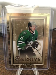 2024-25 Upper Deck Extended Series - Gold Beehive #BH-9 Logan Stankoven!!! - Picture 1 of 2