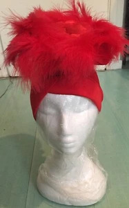 Red Hat With Feather Design - Picture 1 of 4