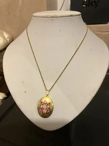 vital beauty gold plated locket and chain - Picture 1 of 3