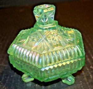 Fenton Hand made light green opalescent covered box Made in USA orig sticker - Picture 1 of 5